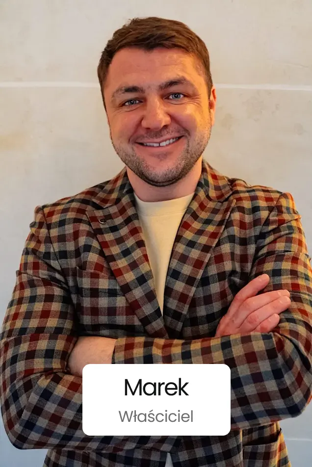 Marek — właściciel Marunia Team Oleśnica, doradca i specjalista od płyt dekoracyjnych i wykończeń wnętrz